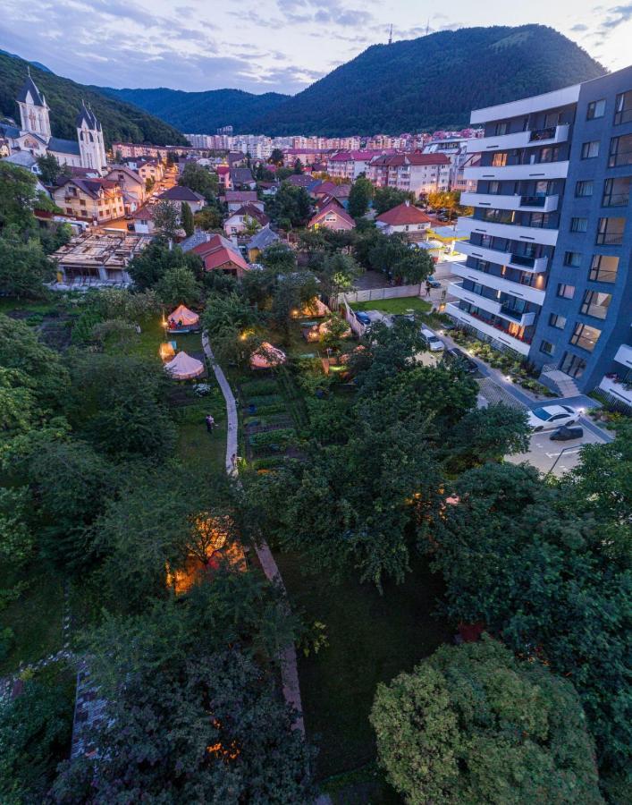 Dragonfly Gardens - The Wagons Hotel Brașov Exterior foto